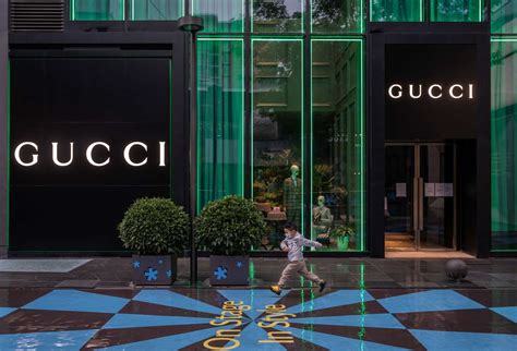 acoes da gucci|Problemas na Casa Gucci: holding Kering luta para reviver brilho .